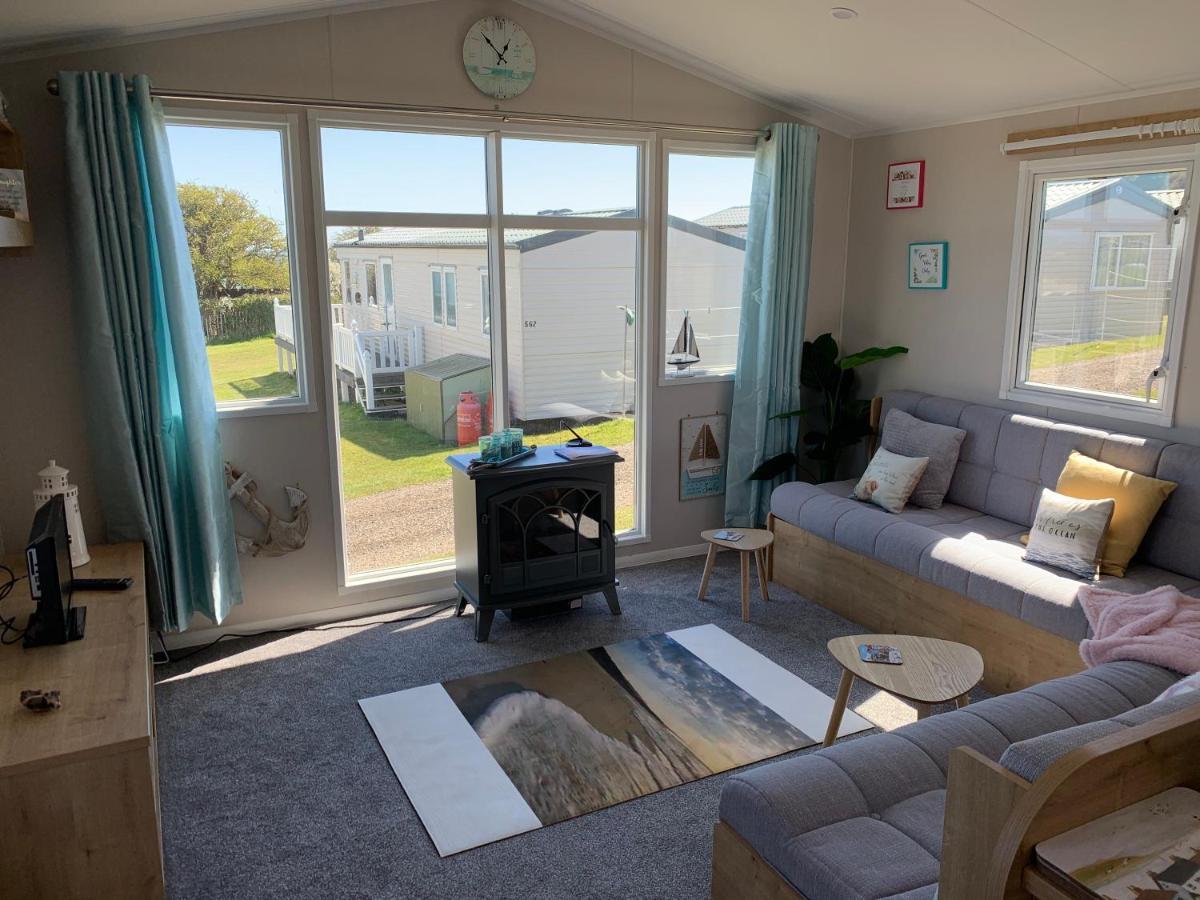 Bliss Beach Lodge Breath Taking Views Bembridge Exterior photo