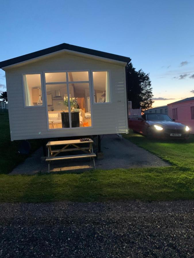 Bliss Beach Lodge Breath Taking Views Bembridge Exterior photo