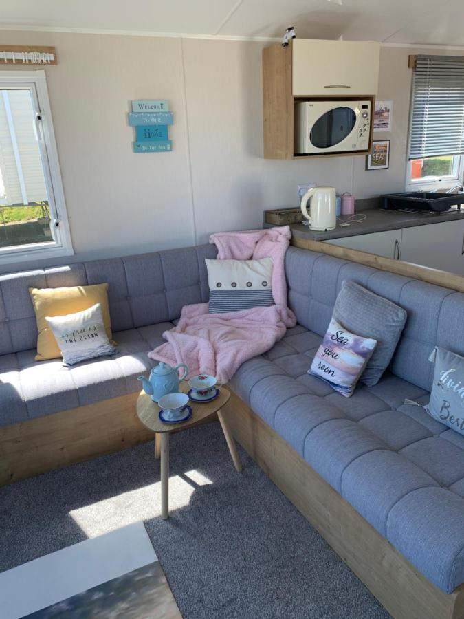 Bliss Beach Lodge Breath Taking Views Bembridge Exterior photo